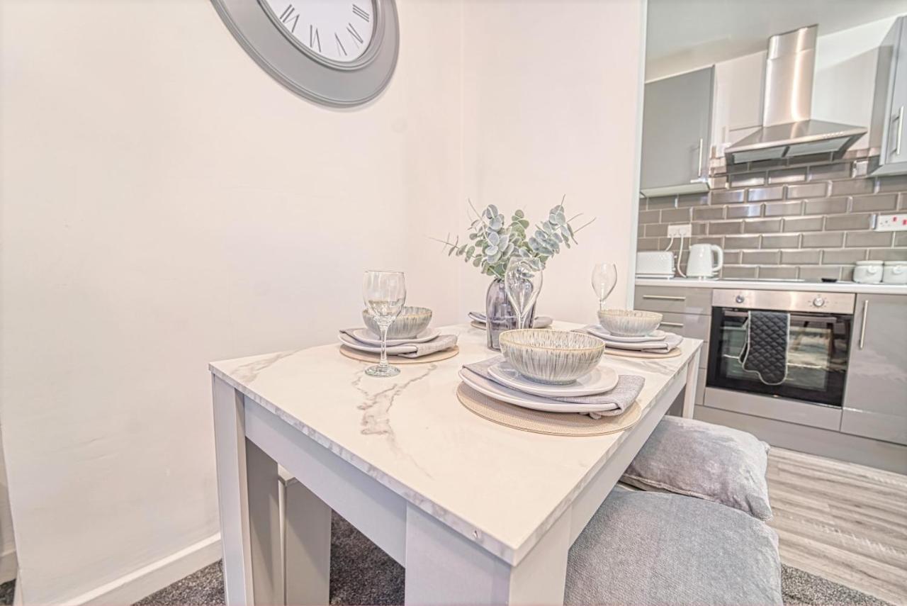 Host & - New Street Apartment Worcester